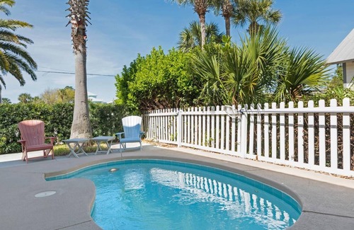 Crystal Shores Villa | Lemon Drop Inn - 1938195