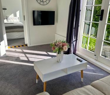 Tawa Apartment | Lemon Tree Apartment Tawa
