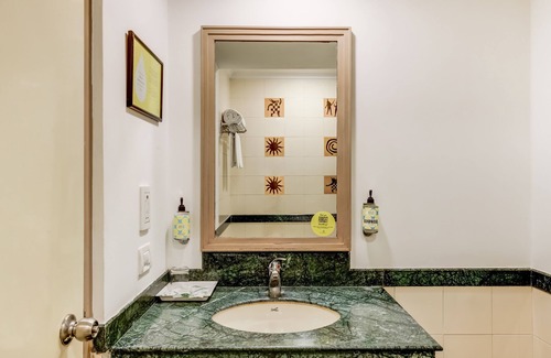 Ellis Bridge Hotel | Lemon Tree Hotel, Ahmedabad