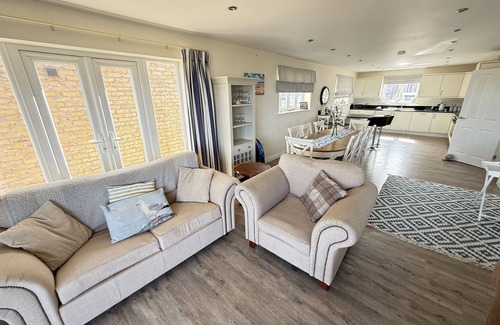 Filey Cottage | Len's Lookout - a cottage that sleeps 8 guests in 4 bedrooms