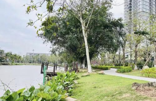 Van Giang Apartment | Leng Ecopark Vangogh Hideaway