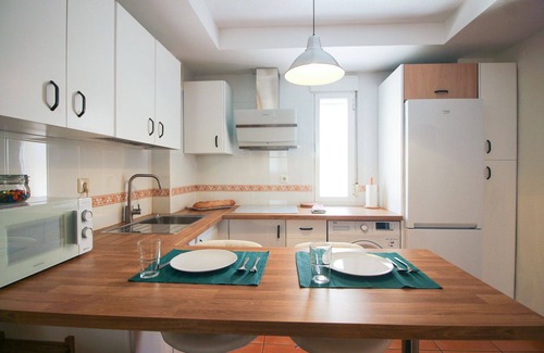 Los Llanos Apartment | Lentiscares 118. Two rooms with access to the pool.