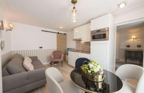Gaillon Apartment | Leocadia