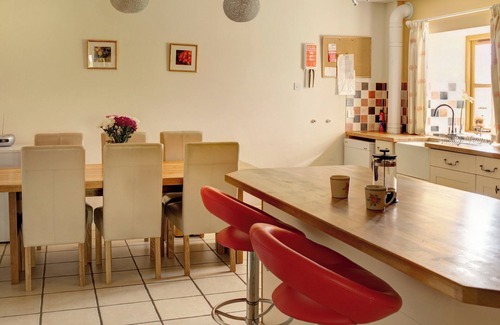 King's Stanley Cottage | Leonard Barn is steeped in history near to Stroud in Gloucestershire.