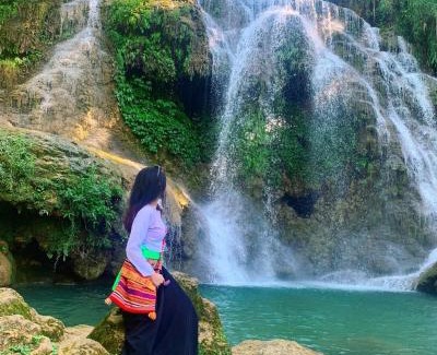 Lac Son Cabin | LePont Mu Waterfall Bungalow