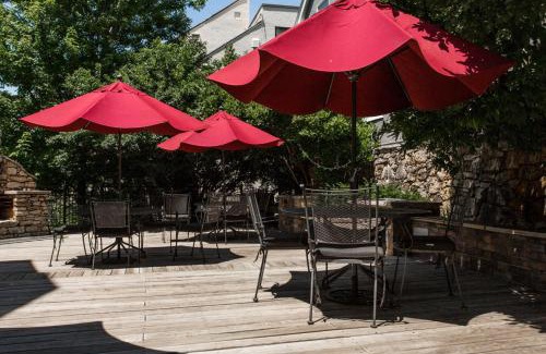 Southmoreland Hotel | Leroy Satchel Paige at Southmoreland on the Plaza