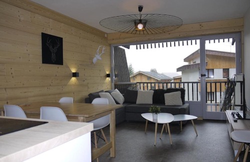 Les Deux Alpes Apartment | Les 2 Alpes - Charmant apt rénové 2 chambres, balcon, proche pistes - FR-1-546-32