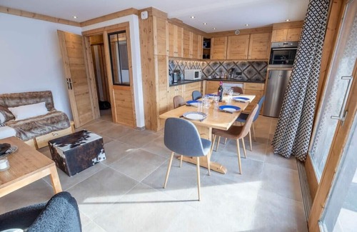 Meribel Apartment | Les 3 Marches A1 nice refurbished apartment in Morel