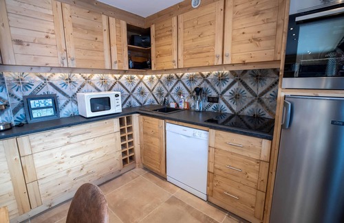 Meribel Apartment | Les 3 Marches A1 nice refurbished apartment in Morel