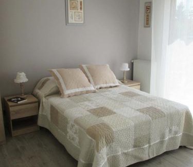 Mer Bed & Breakfast | Les Abris Du Château
