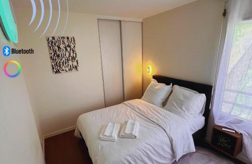 Asnieres-sur-Seine Apartment | Les Agnettes - Paris Metro - Wifi - Parking - Tout équipé