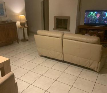 Salses-le-Chateau Bed & Breakfast | les amandiers