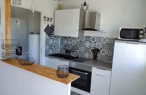 Mers-les-Bains Apartment | Les baigneurs apt très calme 2 chambres 58 m2 parking privé et balcon