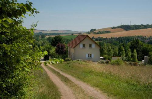 Paisy-Cosdon House | Les bigarreaux