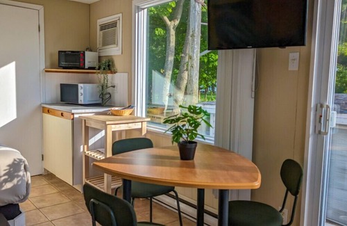Cap-Saint-Ignace Ski Chalet | Les Chalets Bleus - Little cottage between nature and river - Cottage 12