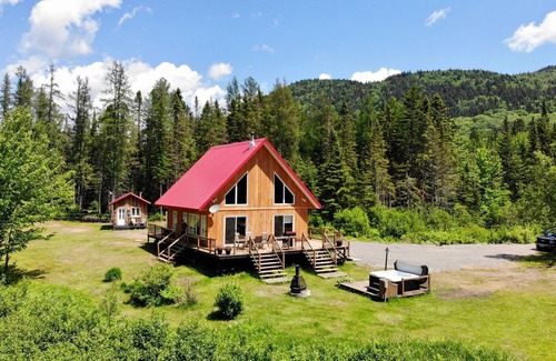 Saint-Raymond Ski Chalet | Les Chalets Tourisma - Le Chalet du Cap
