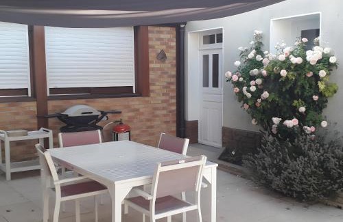 Laigne-en-Belin Bed & Breakfast | Les Chambres Du Circuit