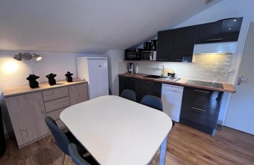 Laveissiere Apartment | les cristallines