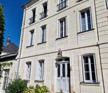 Chinon House | Les Destinées