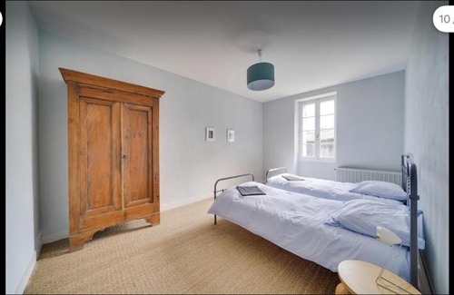 Doulezon House | Les deux magnolias