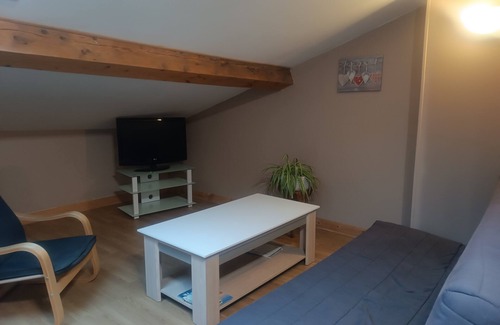 Septmoncel les Molunes Apartment | Les Etoiles de Bevy/Holiday rental Gîte Lynx Haut Jura