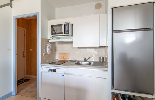 Bernieres-sur-Mer Apartment | Les Etrilles - Two Bedroom Apartment, Sleeps 4