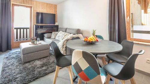 Saint-Sorlin-d'Arves Apartment | Les Fermes de Saint Sorlin H 103 - 2P6