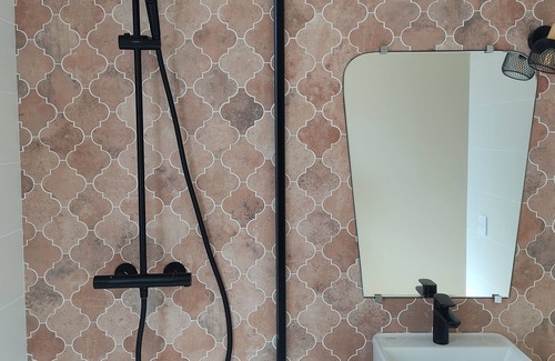 Ceret Apartment | Les Figuiers apartment with terrace