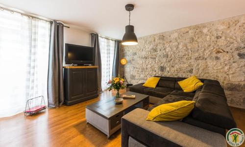 Nerac Apartment | Les Gîtes du château - Le loft HENRI IV - Magnifique Appartement face au château