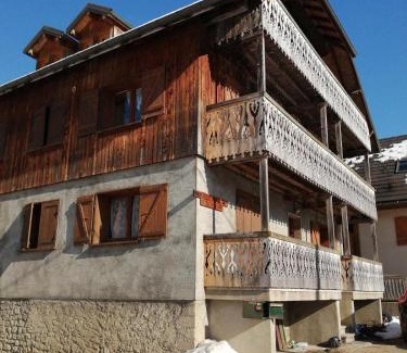 Aillon-le-Jerune Ski Chalet | Les Gîtes Le pas de l'ours