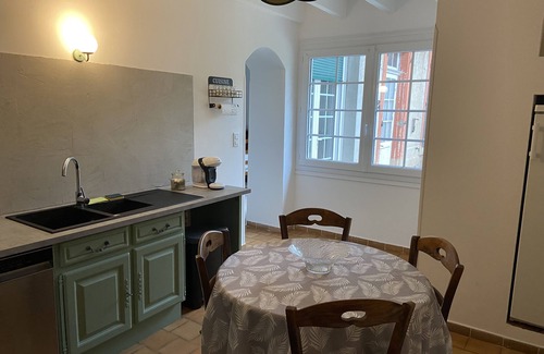 Trausse House | Les Glycines