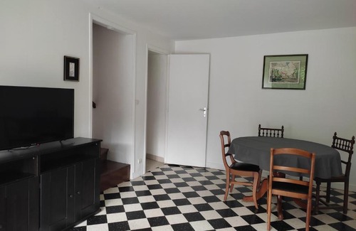 Vulaines-sur-Seine House | Les Glycines