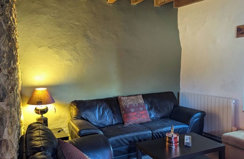 Essertines-en-Chatelneuf House | Les Gouttes Hôtes - Country cottage 🍂
