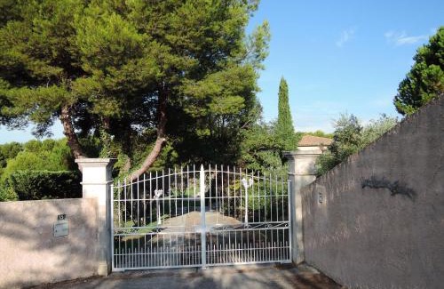 La Fare-les-Oliviers Villa | Les Herbes Folles