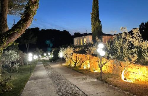 La Fare-les-Oliviers Villa | Les Herbes Folles