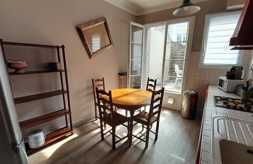 Sarlat-la-Caneda Apartment | Les Hirondelles à 200m du Coeur