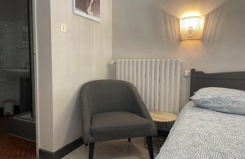 Saint-Andre-dAllas Apartment | les hyacinthes 1