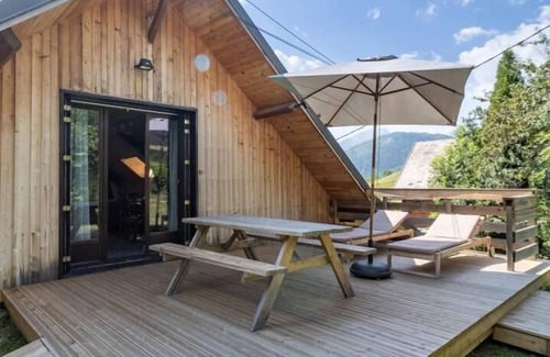 Jarrier House | LES IRIS - JARRIER - Gîte