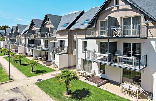 Benodet Apartment | Les Jardins d'Arvor by Interhome