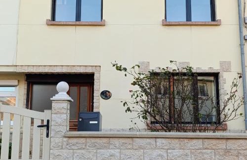 Petit-Fort-Philippe House | Les jours heureux