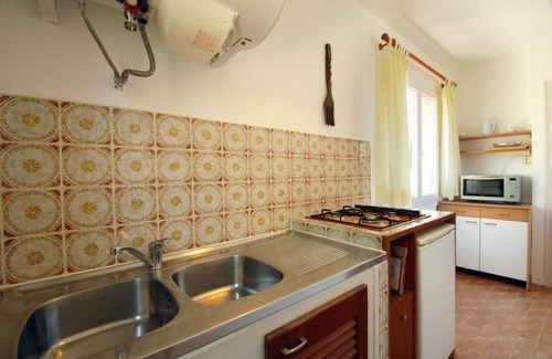 Corbara Apartment | "les lauriers" panoramic sea view, beach 1.5 km closed family prop.
