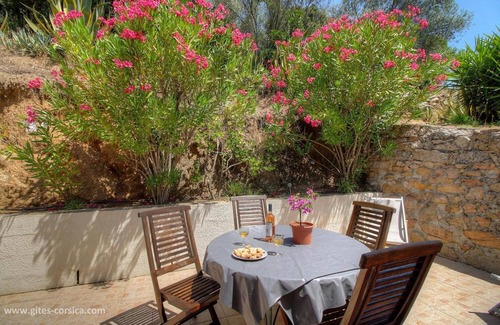 Ajaccio House | Les Lauriers roses with communal swimming pool