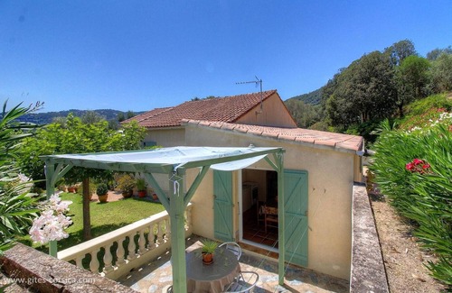 Ajaccio House | Les Lauriers roses with communal swimming pool