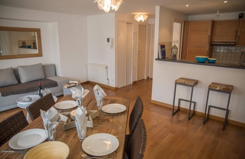 Duingt Apartment | LES LIBELLULES - UNIQUE : Accès direct au Lac !