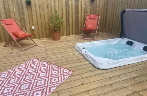 Chaillevette Hotel | LES LODGES DU QUEREUX