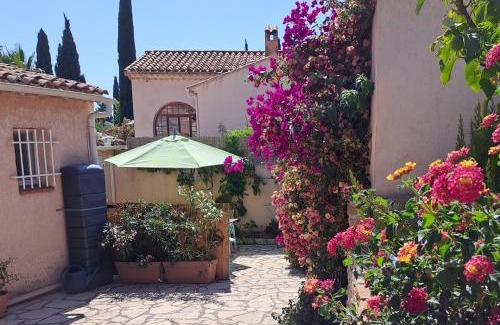 Ceyreste House | Les Loulous
