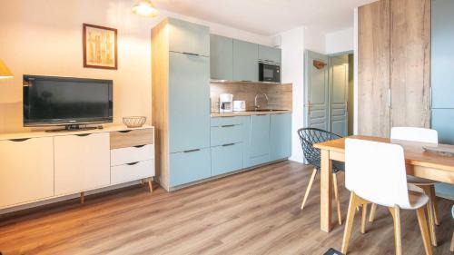 Saint-Sorlin-d'Arves Apartment | Les Marmottes - 42 - Appart renove - 6 pers