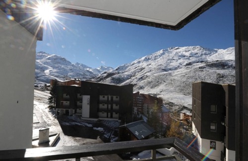 Reberty Apartment | Les Menuires: 2 rooms, 6 ppl, south balcony, wifi, pets, parking