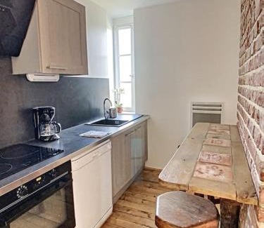 Honfleur Apartment | Les Mouettes. Appart Honfleur 4 personnes vue pont de Normandie