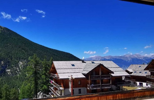Les Orres Apartment | Les Orres 1800 Appart 2 p 30m2, 4 Couchages Piscine et spa Résidence 3 Étoiles